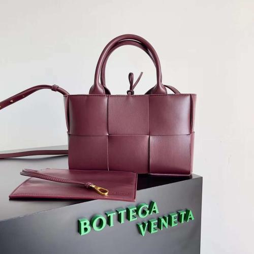 بوتيقا Arco Tote مقاس 25cm