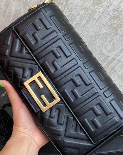 فندي Baguette مقاس 27cm