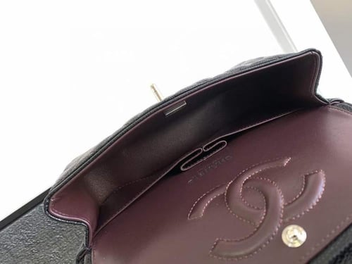CHANEL كلاسك جلد كافيار هارد وير فضي مقاس 23cm