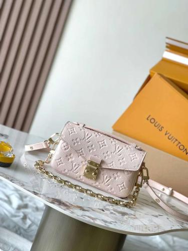 لوي فيتون Pochette Metis East West مقاس 21.5cm