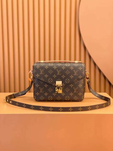لوي فيتون Pochette Metis مقاس 25cm