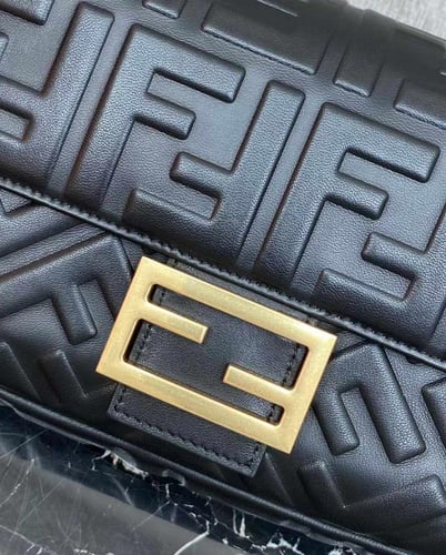 فندي Baguette مقاس 27cm