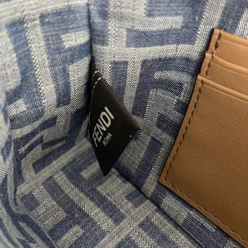 فندي Baguette مقاس 19cm