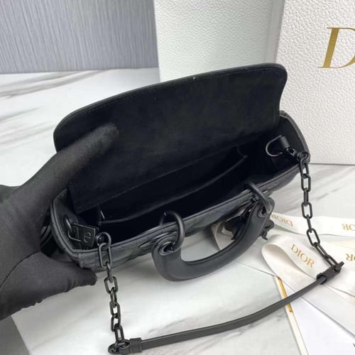 ديور جوي مقاس 22.5 cm