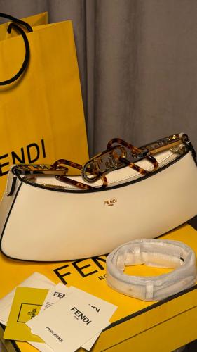 Fendi O’lock size 32cm