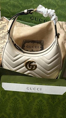 قوتشي GG marmont مقاس cm21.5