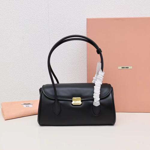 ميو ميو Matelasse مقاس 28cm