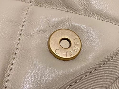 شانيل نايتين جلد كالف لذر مقاس cm26