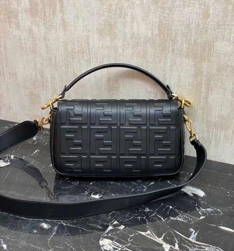 فندي Baguette مقاس 27cm