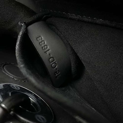 ديور جوي مقاس 22.5 cm