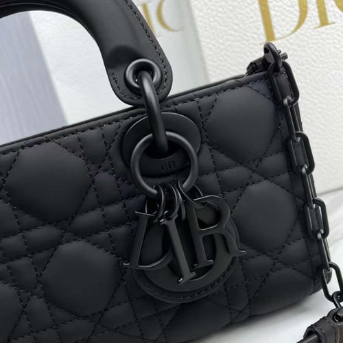 ديور جوي مقاس 22.5 cm