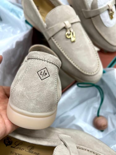 شوز لوروبيانا