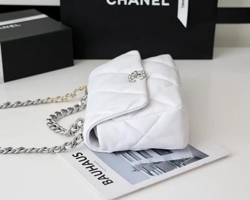 شانيل نايتين جلد كالف لذر مقاس cm26