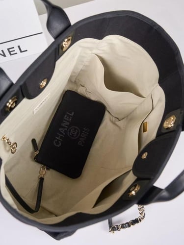 شانيل Canvas & Gold-Tone Meta