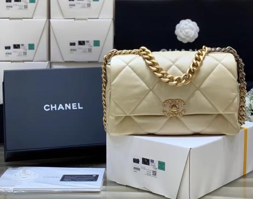 شانيل نايتين جلد كالف لذر مقاس cm26