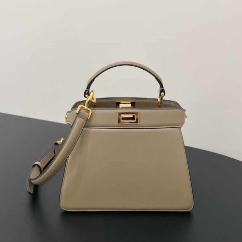 فندي Peekaboo ISeeU مقاس 20cm