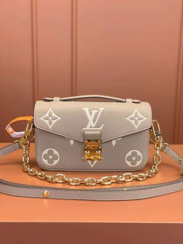 لوي فيتون Pochette Metis East West مقاس 21.5cm