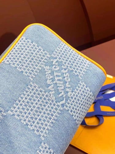 لوي فيتون Locker Dopp Kit مقاس 23cm