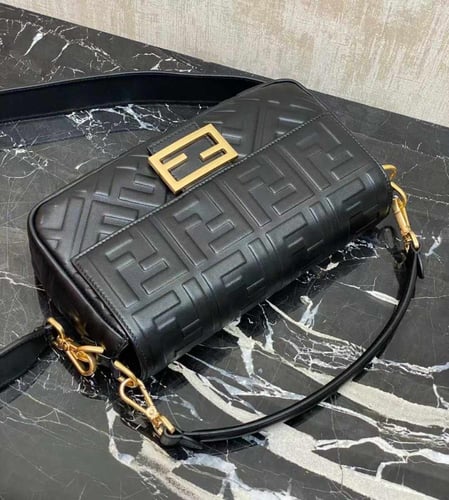 فندي Baguette مقاس 27cm