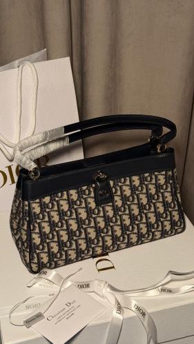 Dior key bag