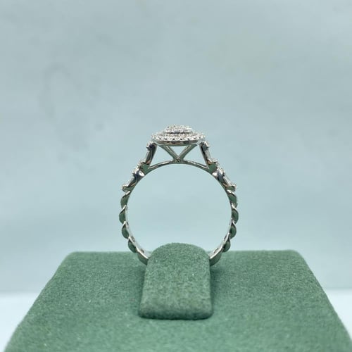 خاتم الماس بلمسه عصريه بوزن 0.50 قيراط