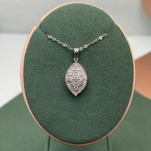 تعليقه الماس باقيت ناعم