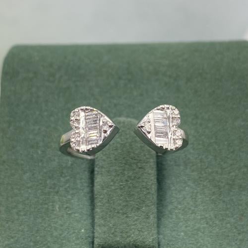 خاتم الماس تصميم قلب بوزن 0.27 قيراط