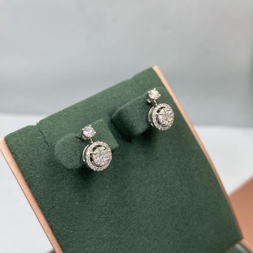 تعليقه الماس يومي بوزن 0.69 قيراط مناسبه للاهداء و...