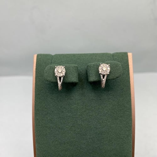 حلق الماس ناعم بوزن 0.34 قيراط