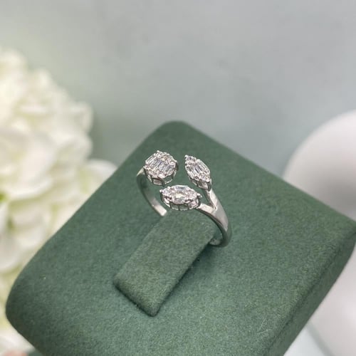 خاتم الماس تصميم كلاسيكي بوزن 0.18 قيراط