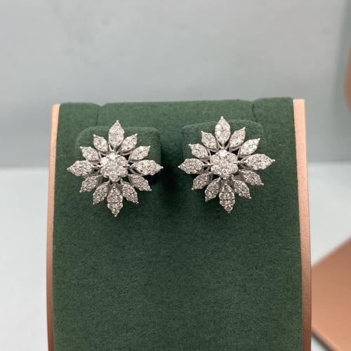 حلق الماس ناعم بوزن 1.77 قيراط