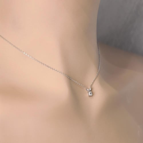 تعليقة الماس سلسلة ناعمة قصة ايمرالد