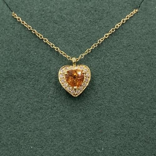 تعليقه الماس يومي بوزن 0.055 قيراط مناسبه للاهداء...