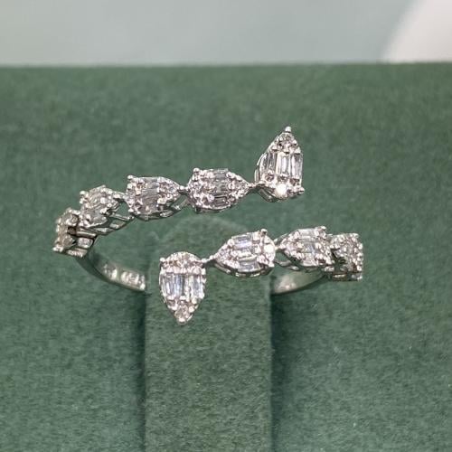 خاتم الماس تصميم كلاسيكي بوزن 0.31 قيراط