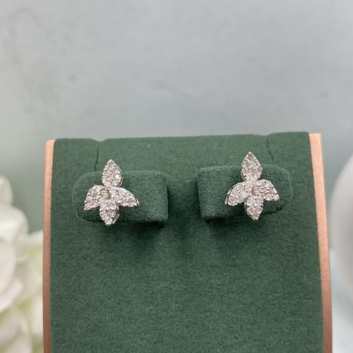 حلق الماس تصميم كلاسيكي بوزن 0.48 قيراط