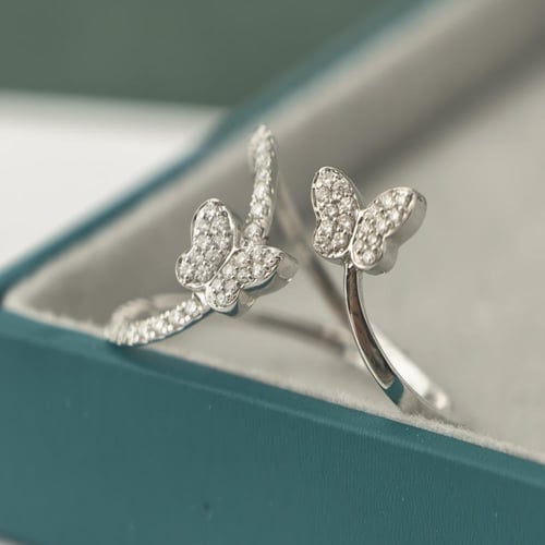 خاتم الماس مفتوح فراشة ناعم