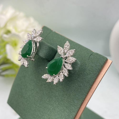 حلق الماس ناعم بوزن 0.99 قيراط