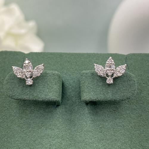 حلق الماس ناعم بوزن 0.33 قيراط