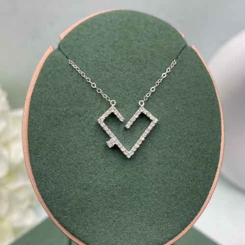 تعليقة قلب الماس ناعمة