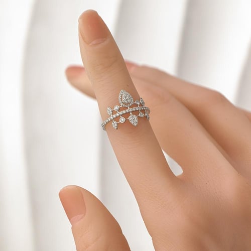 خاتم الماس تاج فاخر بتصميم دمعة