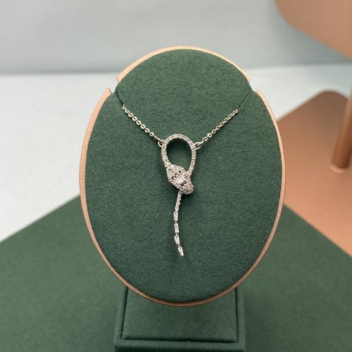 تعليقه الماس على باقيت