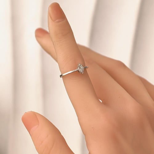 خاتم الماس ماركيز كلاسيكي ناعم