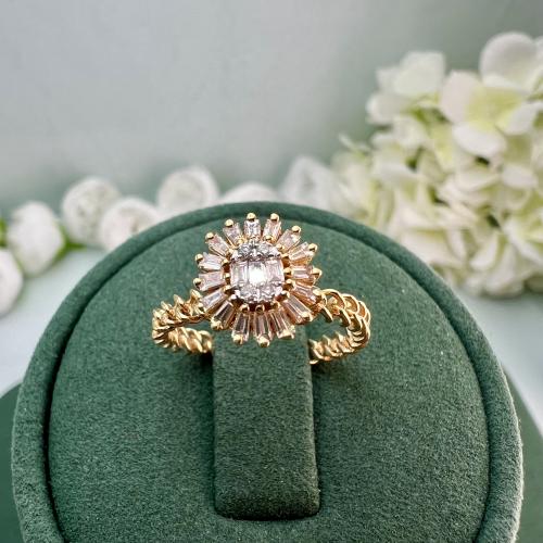 خاتم ألماس دائري مشع بفصوص باغيت ذهب أصفر