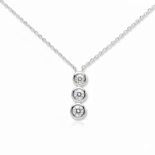 تعليقة الماس سلسلة ناعمة على شكل ثلاث فصوص بوزن 0....