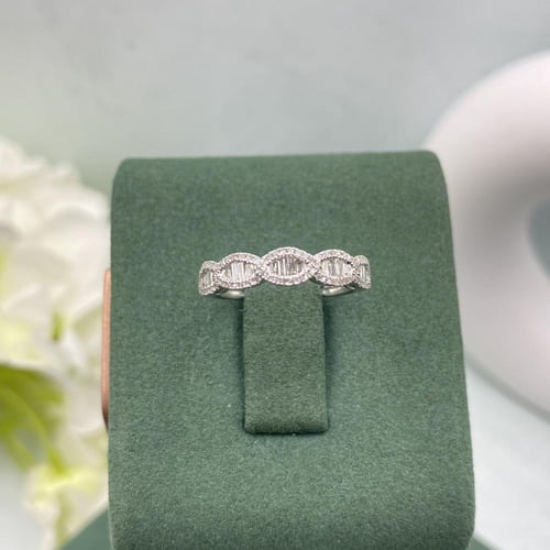 خاتم الماس حديث بوزن 0.27 قيراط