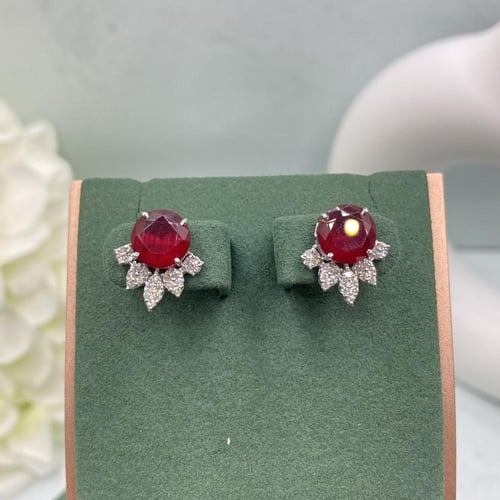 حلق الماس حديث بوزن 0.26 قيراط