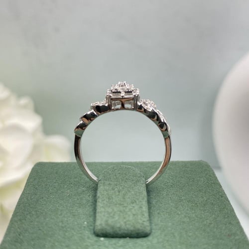 خاتم الماس حديث بوزن 0.28 قيراط