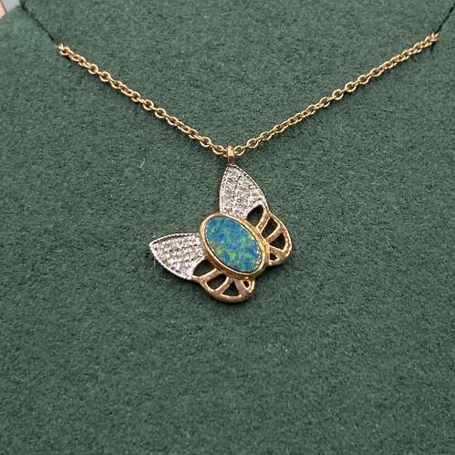 تعليقه الماس ناعمه بوزن 0.02 قيراط مناسبه للاهداء...