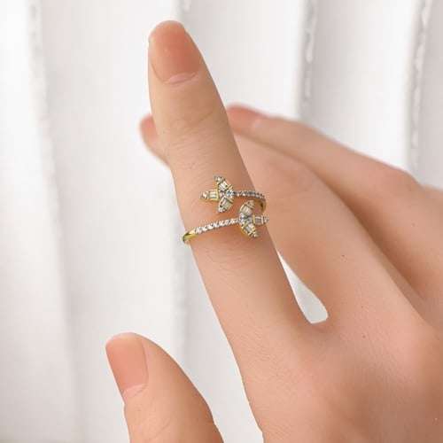 خاتم الماس مفتوح فاخر بتصميم ورقي مزدوج