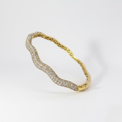 اسوارة الماس مموجة تصميم فخم